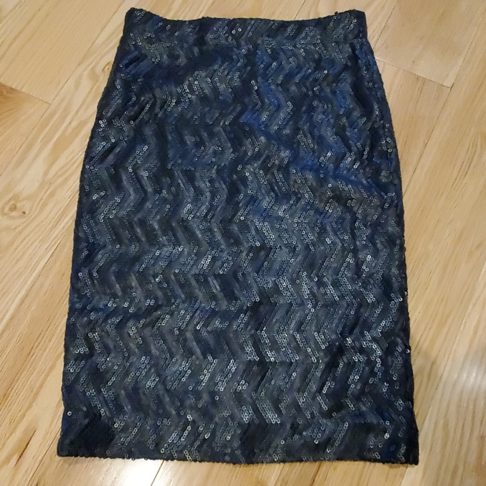 Forever 21 black sequin pencil skirt
